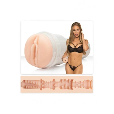 Fleshlight Signature Collection : Nicole Aniston Fit punci maszturbátor